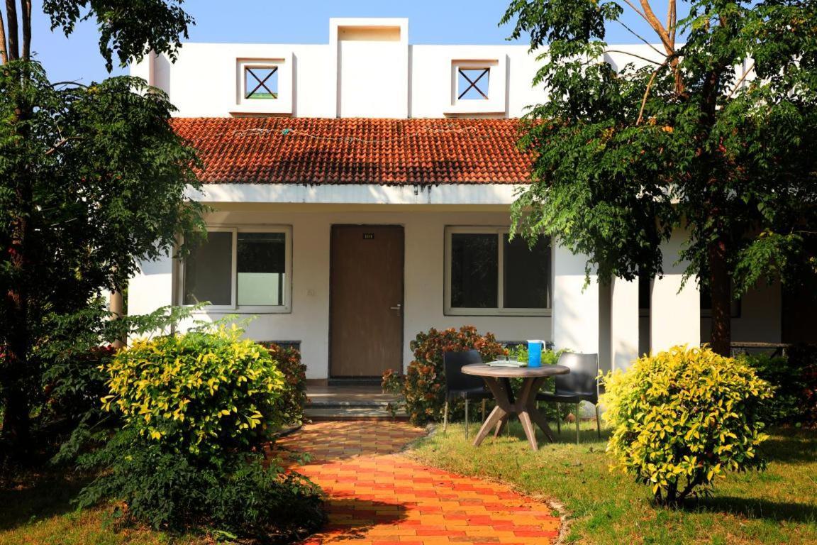 Nisarg Resort Dzsabalpur Kültér fotó